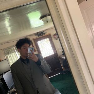 Meet your Posher, Claudio